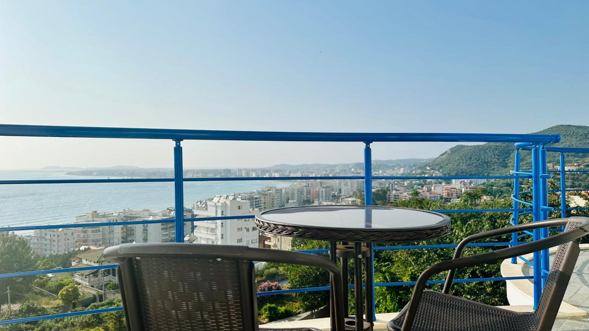 Jico Travel - Villa Colombo Vlorë Zimmer foto